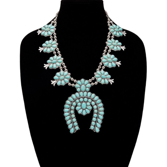 Vintage Style Southwestern Squash Blossom Necklace - Picture 3 of 7